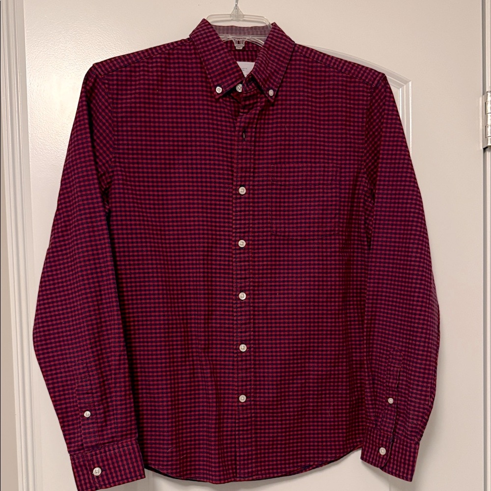NWT Gap Men's S Navy and Red Checkered Shirt